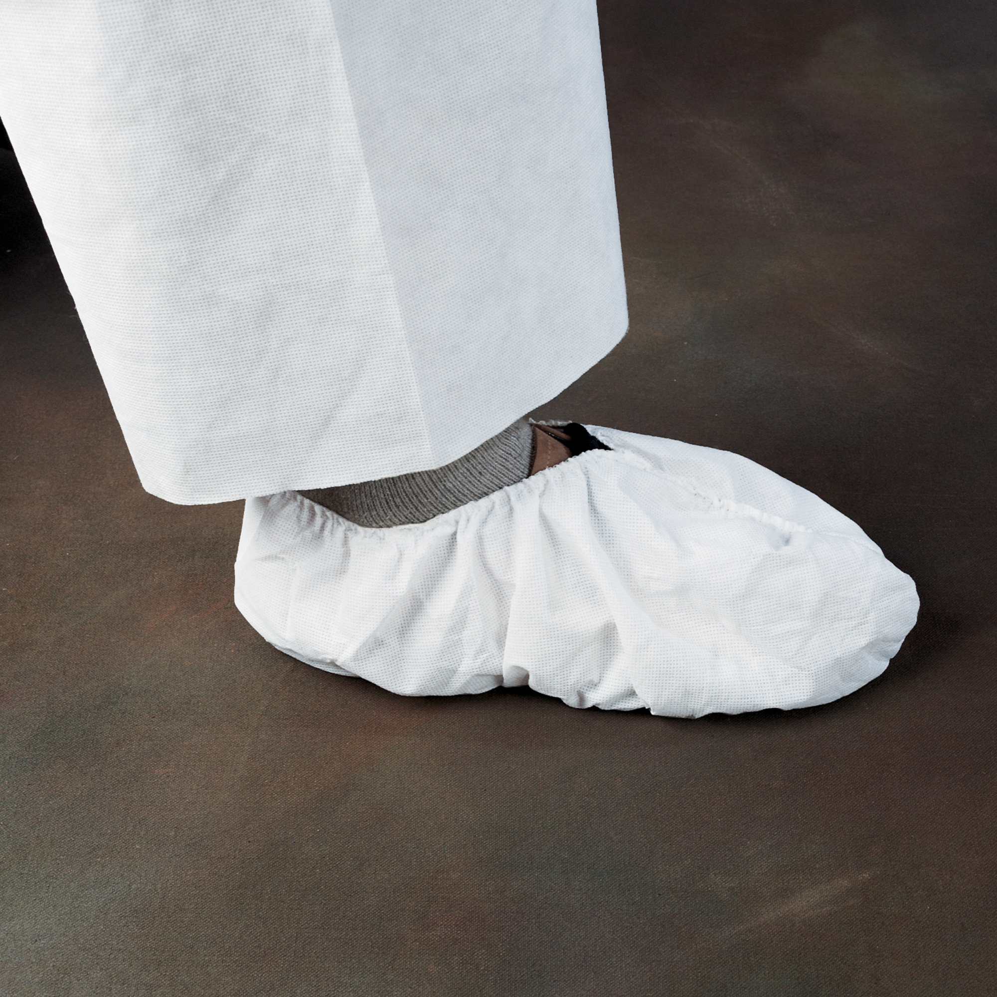 Picture of A20 Breathable Particle Protection Shoe Covers, White, One Size Fits All